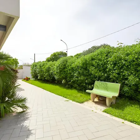 Lilla Beachfront - Sea View With Parking And Private Garden Villa Anzio