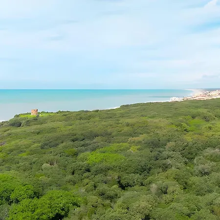 Villa Lilla Beachfront - Sea View With Parking And Private Garden Anzio